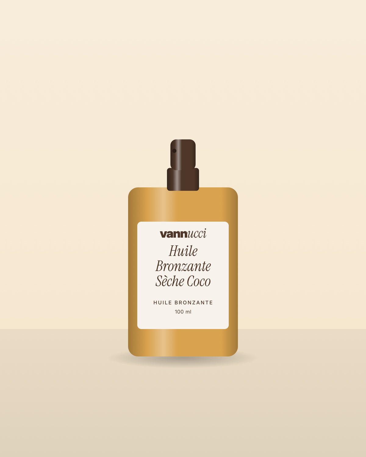 Huile Bronzante Sèche Coco Vannucci, flacon vaporisateur sur fond clair